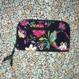Vera Bradley Wallet/Wristlet